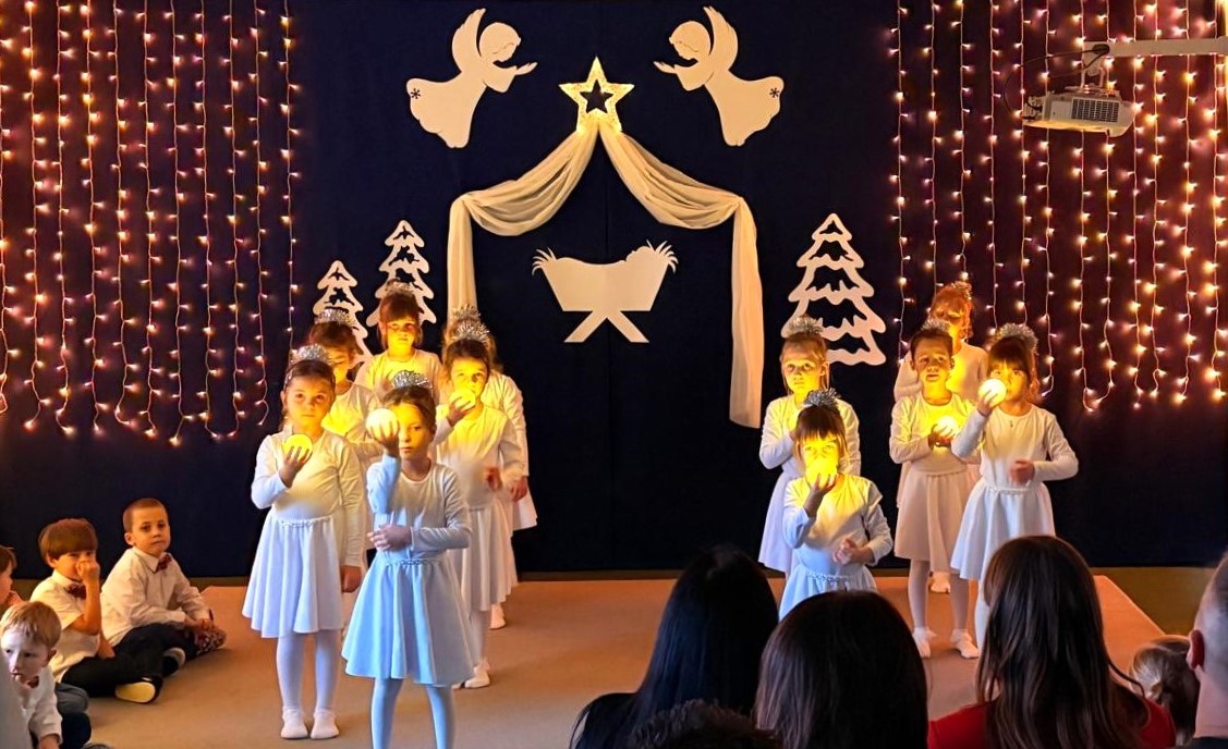  Dzieci w przebraniach